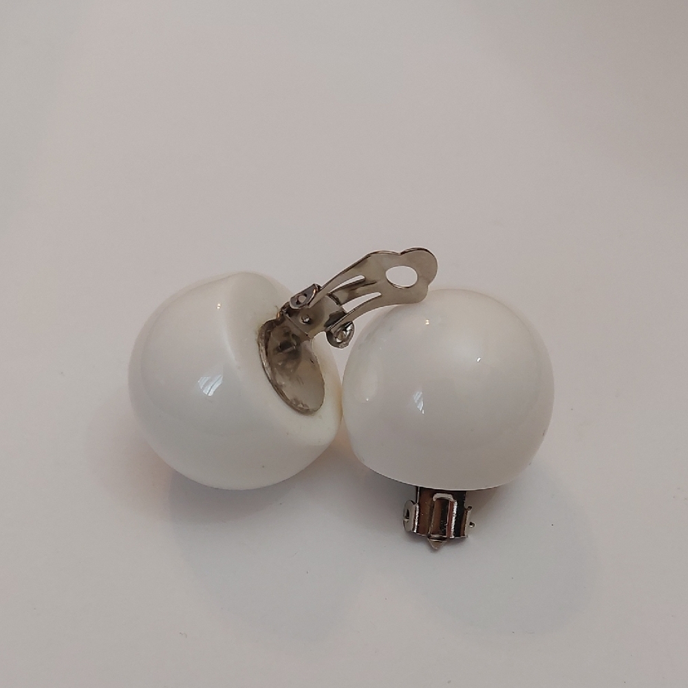 Vintage Modernist White Dome Shaped Spherical Clip On Earrings Bold Statement